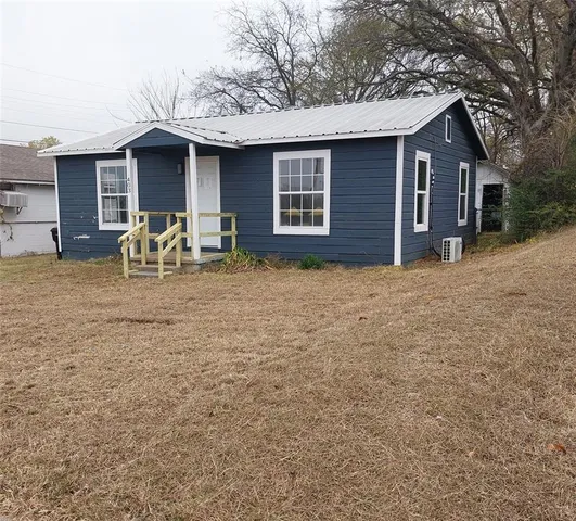 $79,900 | 403 East Sears Street, Denison, TX 75021