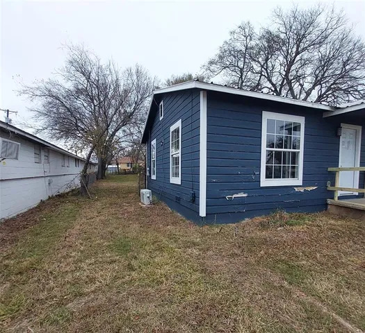 $79,900 | 403 East Sears Street, Denison, TX 75021