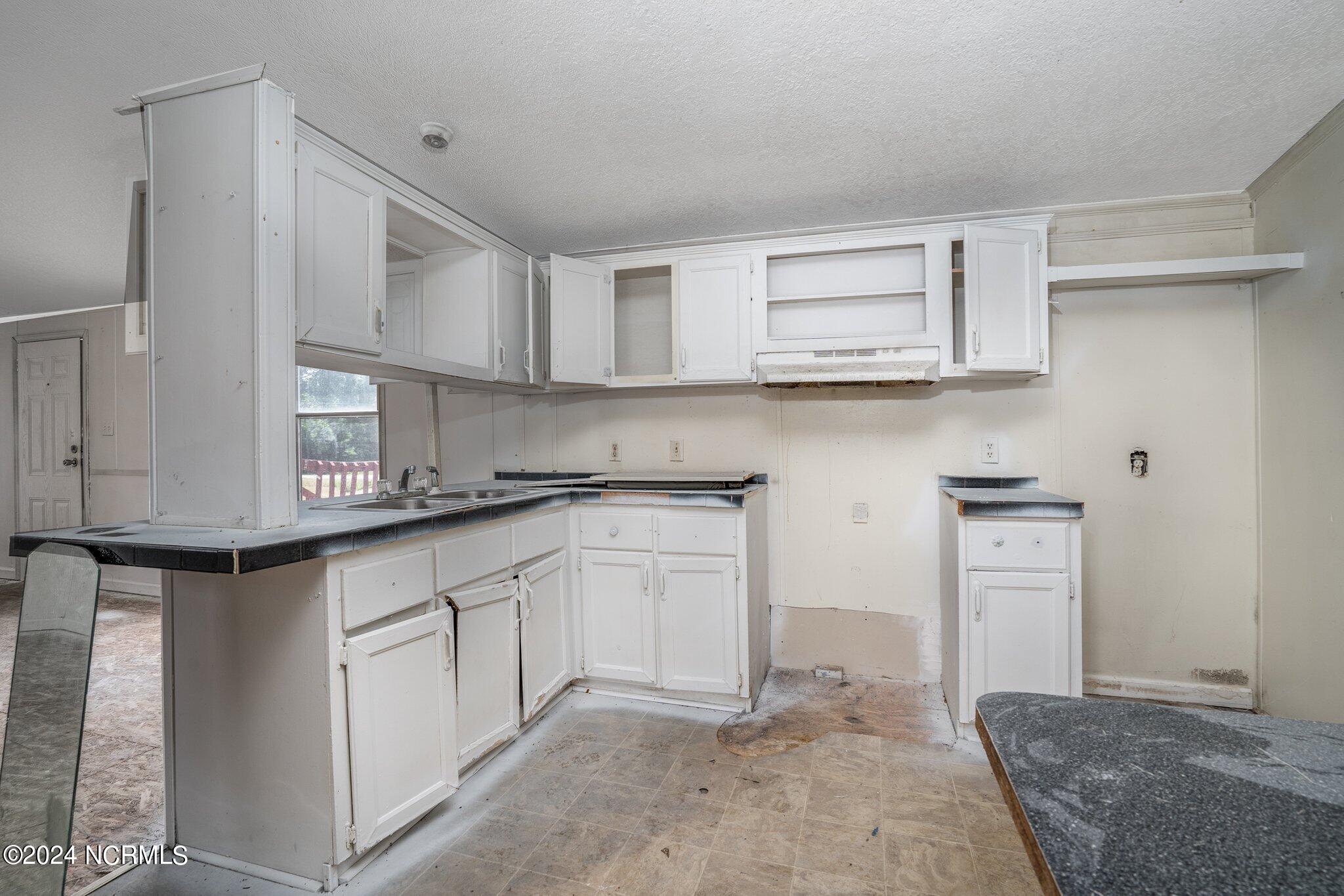 2654 Leggett Road Rocky Mount, NC 27801 - Photo 7 of 46 007-2654LeggettRoad-RockyMount-NC-27801-