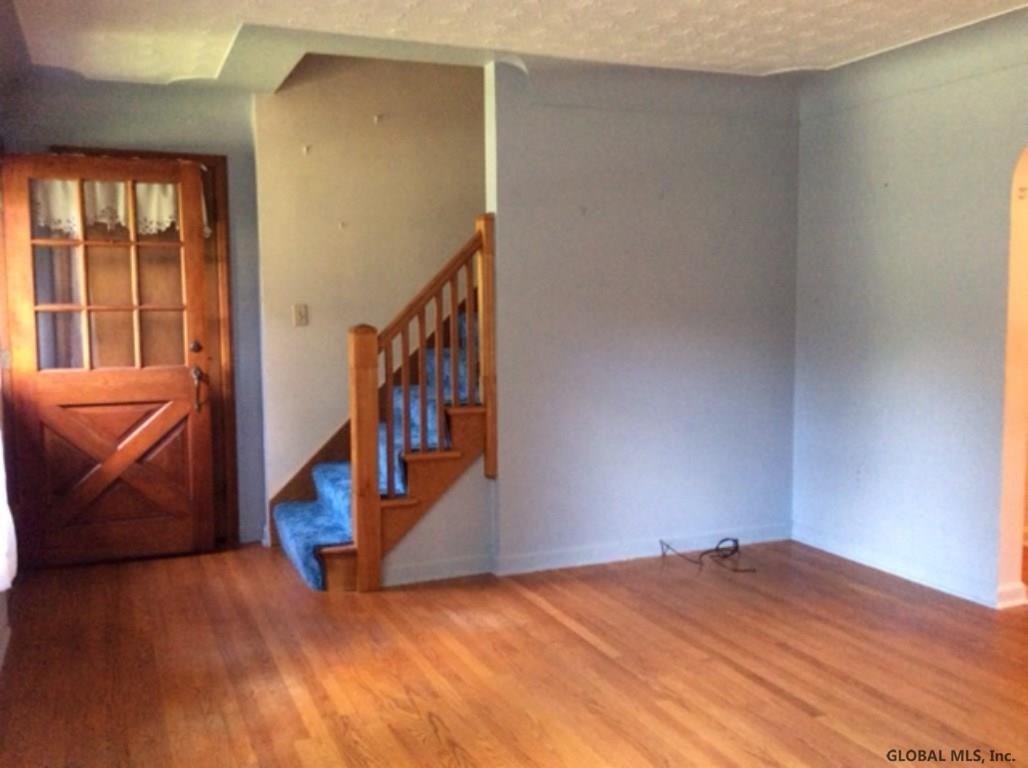 27 Bluff Road Rotterdam, NY 12306 - Photo 7 of 19 Photo 7