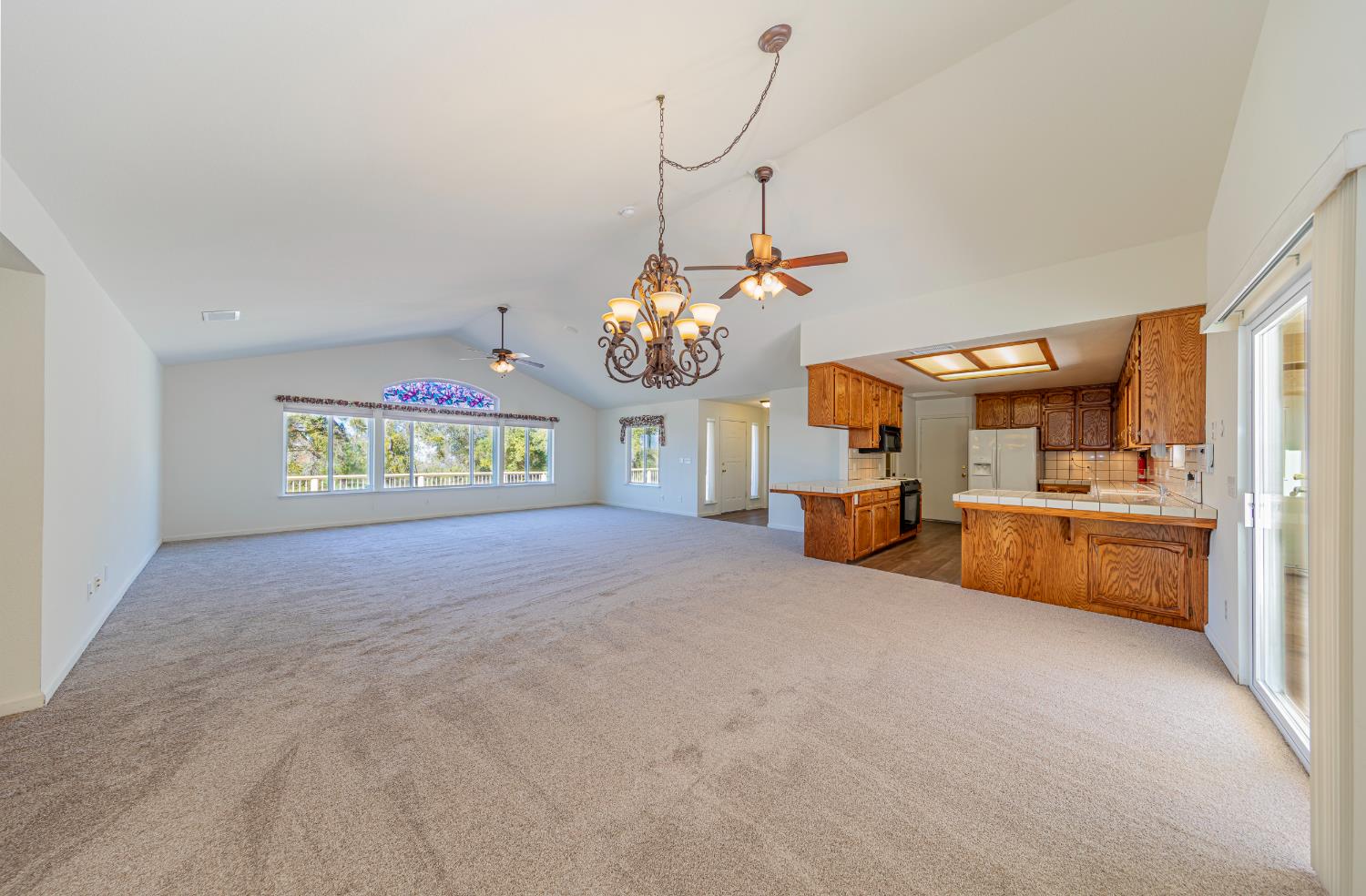 33322 Lucky Ridge Place Coarsegold, CA 93614 - Photo 14 of 54 Gallery Image 14