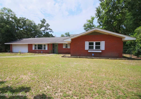 $280,000 | 325 Oakridge Circle, Biloxi, MS 39531