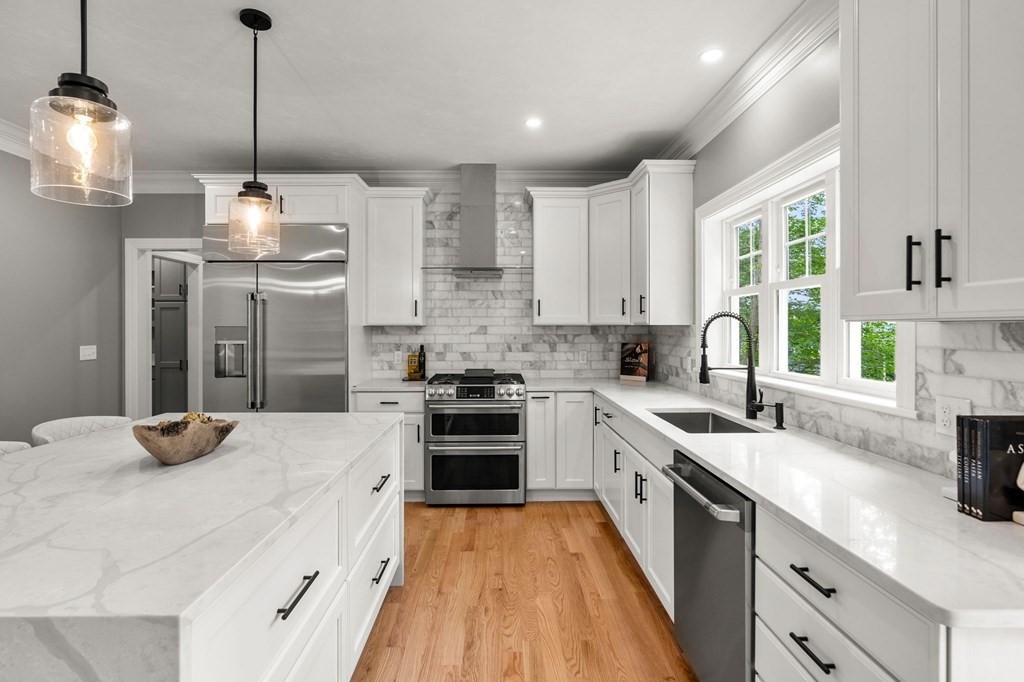 20 Revolutionary Road Acton, MA 01720 - Photo 9 of 42 Gallery Image 9