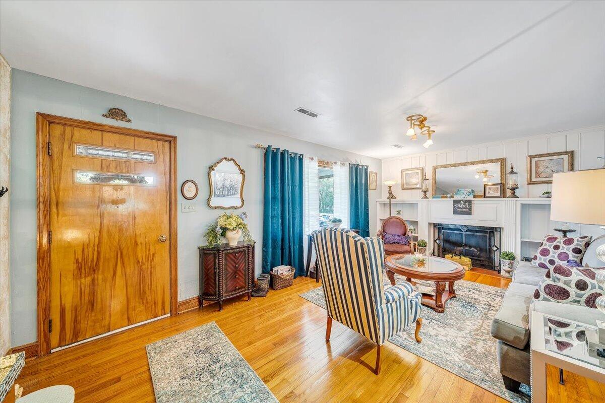 1028 Tremont Road Salem, VA 24153 - Photo 7 of 33 08-MIB04437