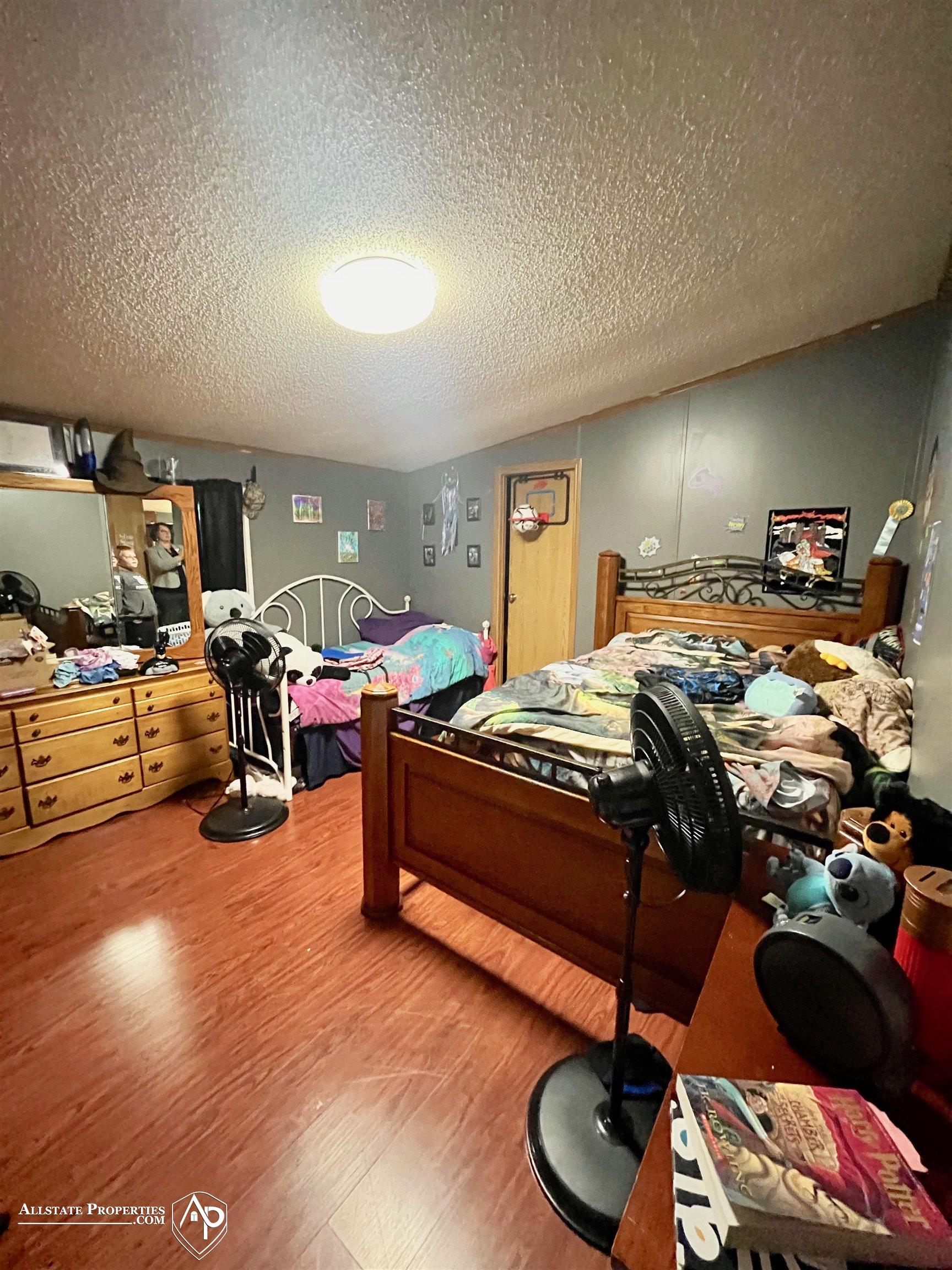 5440 East Coldwater Road Flint, MI 48506 - Photo 24 of 37 50157791-ab589848-eb7d-422f-ba89-f69e65fe710d.JPG