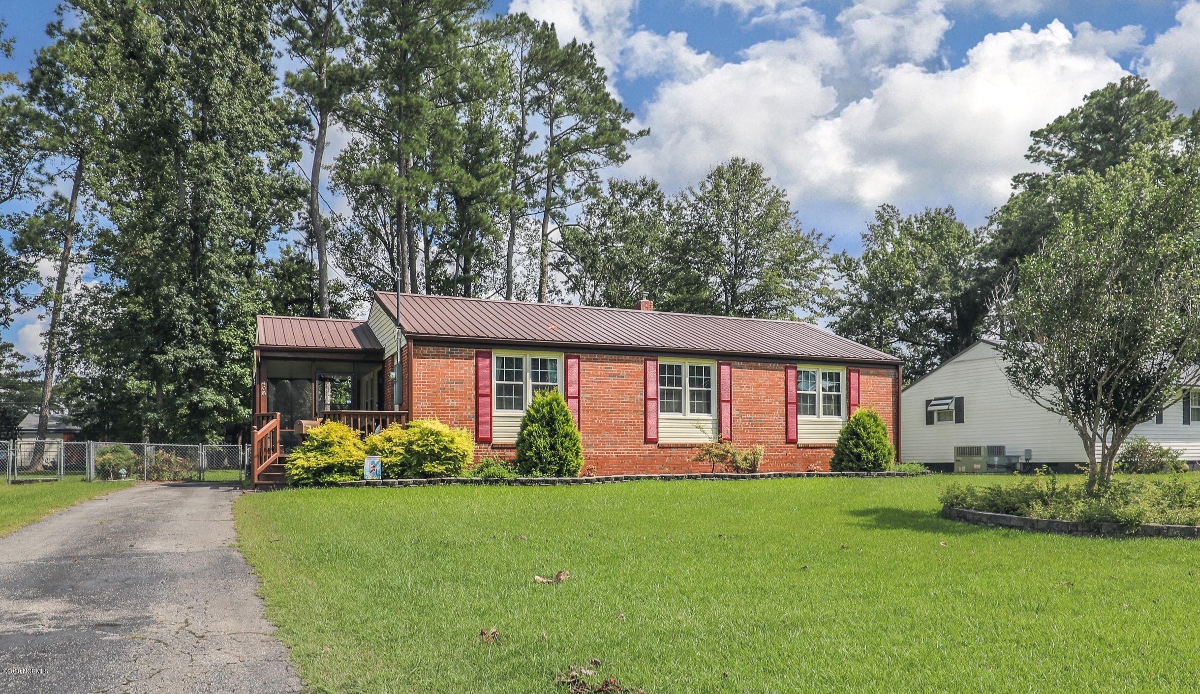 408 Cheyenne Road Jacksonville, NC 28540 - Photo 1 of 31 font 1
