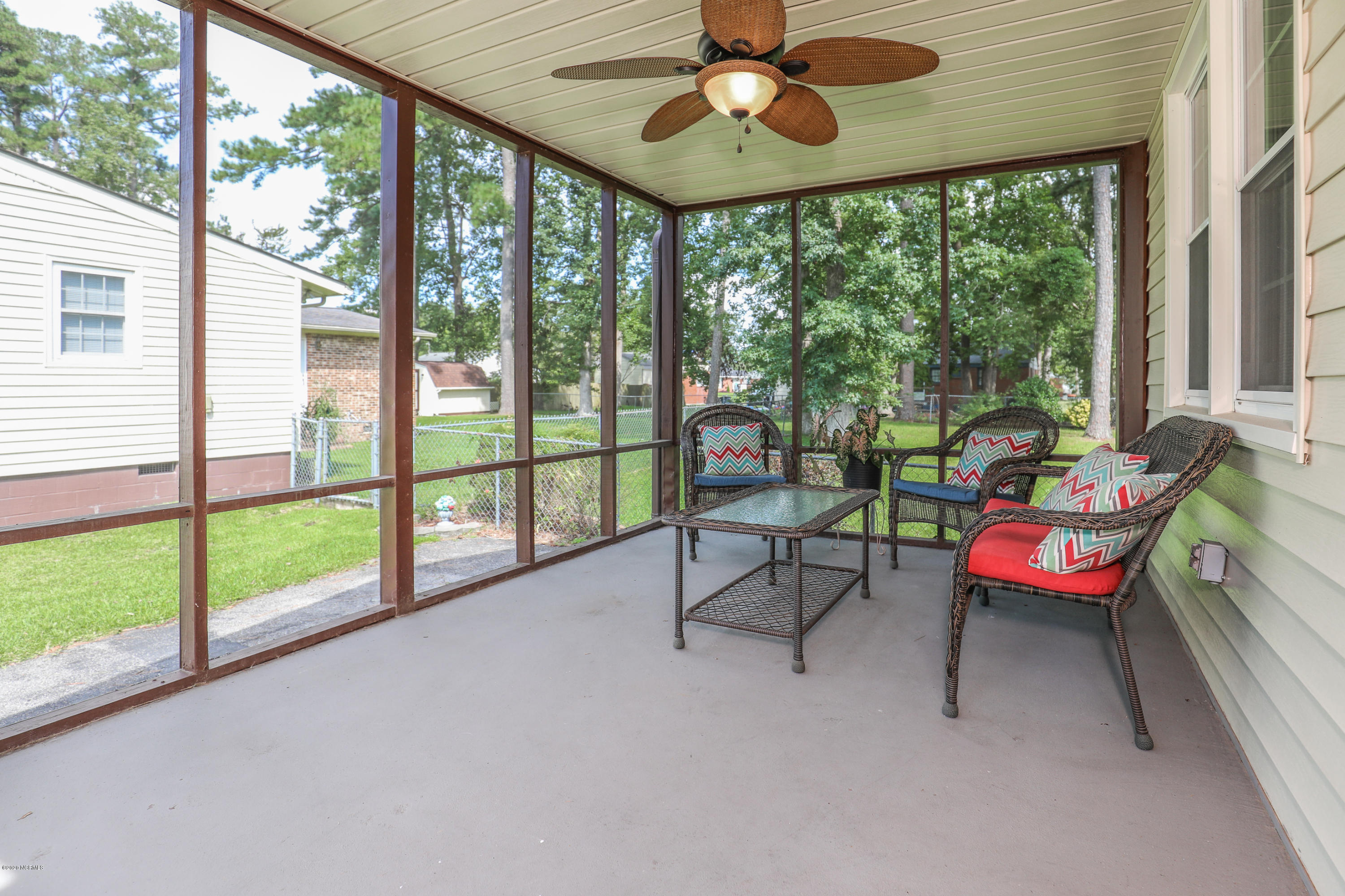 408 Cheyenne Road Jacksonville, NC 28540 - Photo 3 of 31 untitled-0159