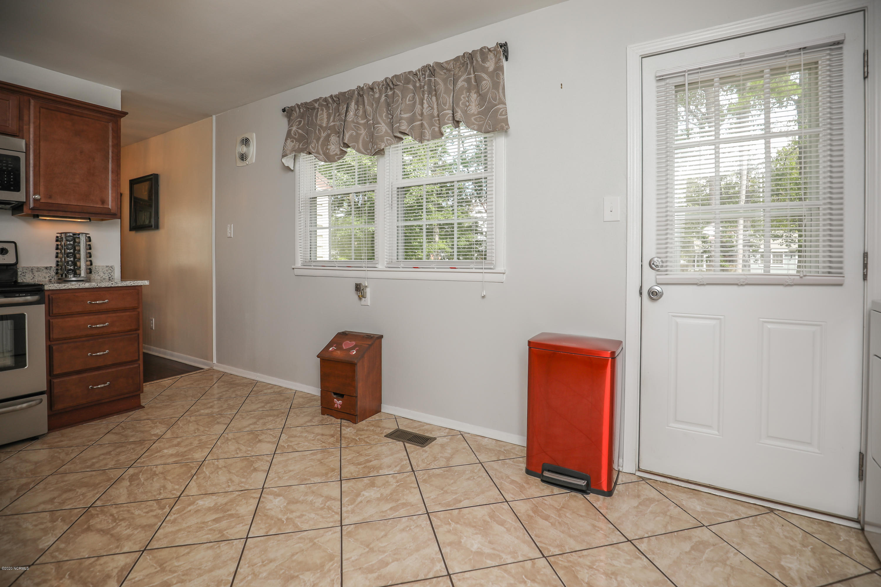 408 Cheyenne Road Jacksonville, NC 28540 - Photo 10 of 31 untitled-0129