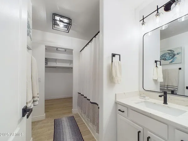 a view of an empty walk in closet