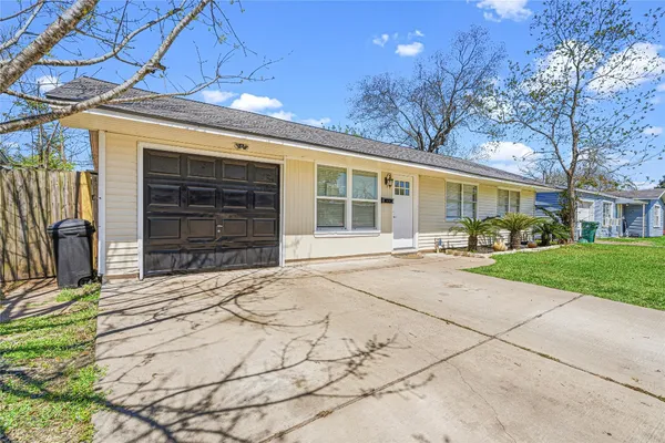 $234,990 | 1007 Trimm Avenue, Pasadena, TX 77502