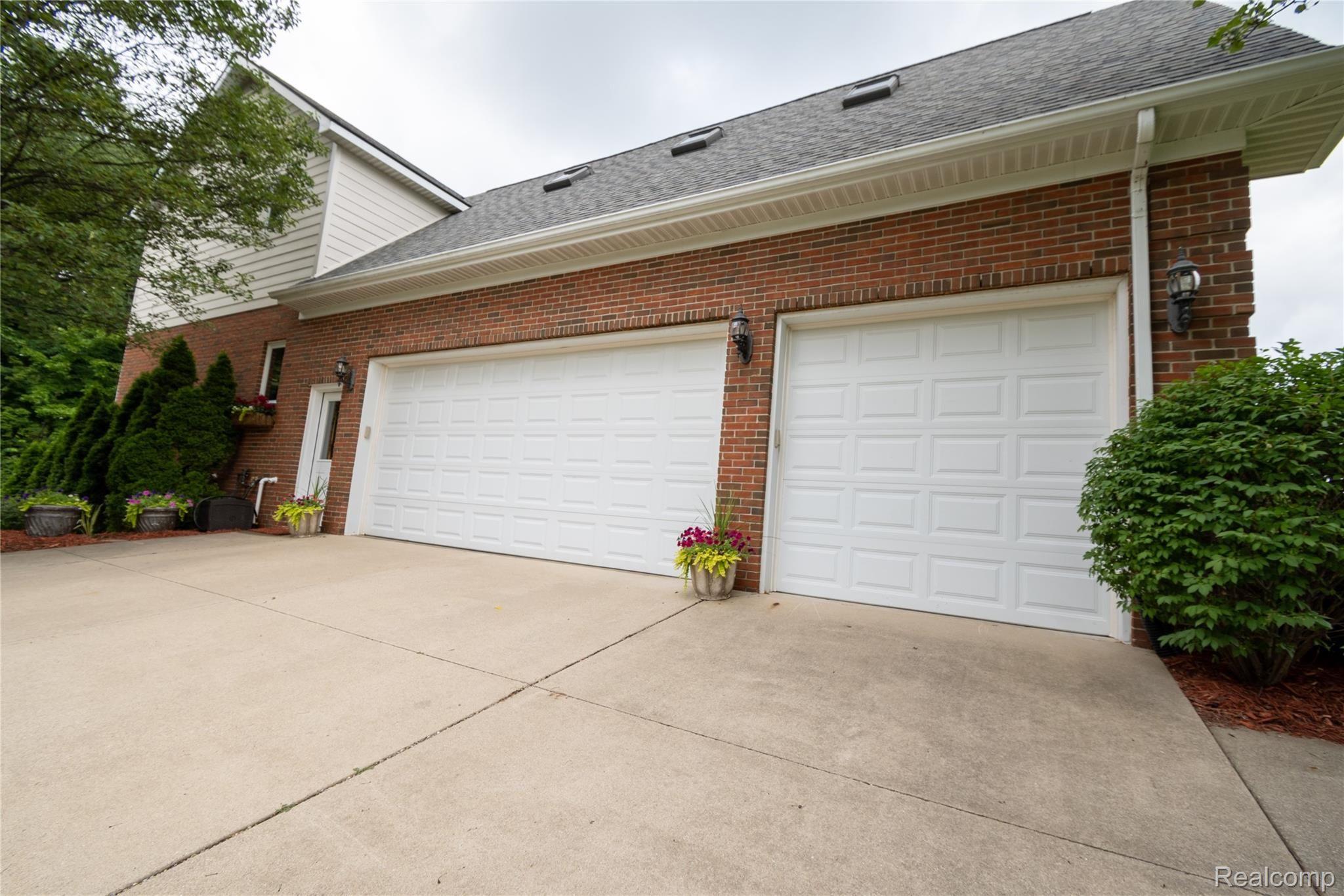 9449 Quail Ridge Run Brighton, MI 48114 - Photo 13 of 71 DSC_0777.jpg