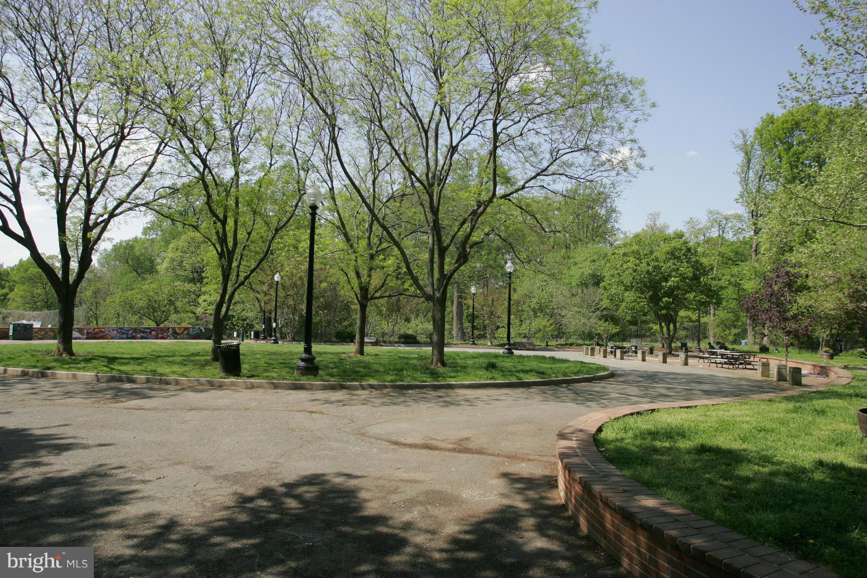 2011 Columbia Road Northwest, Unit 4 Washington, DC 20009 - Photo 17 of 22 Kalorama Park