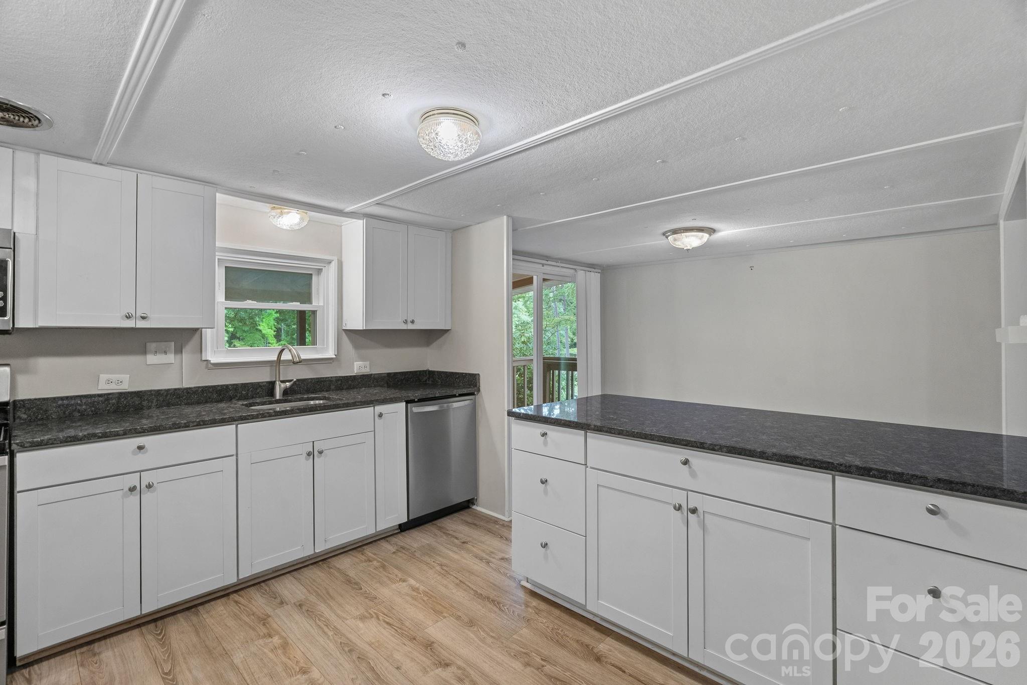 218 Lineberger Road Mooresville, NC 28117 - Photo 12 of 45 Gallery Image 12