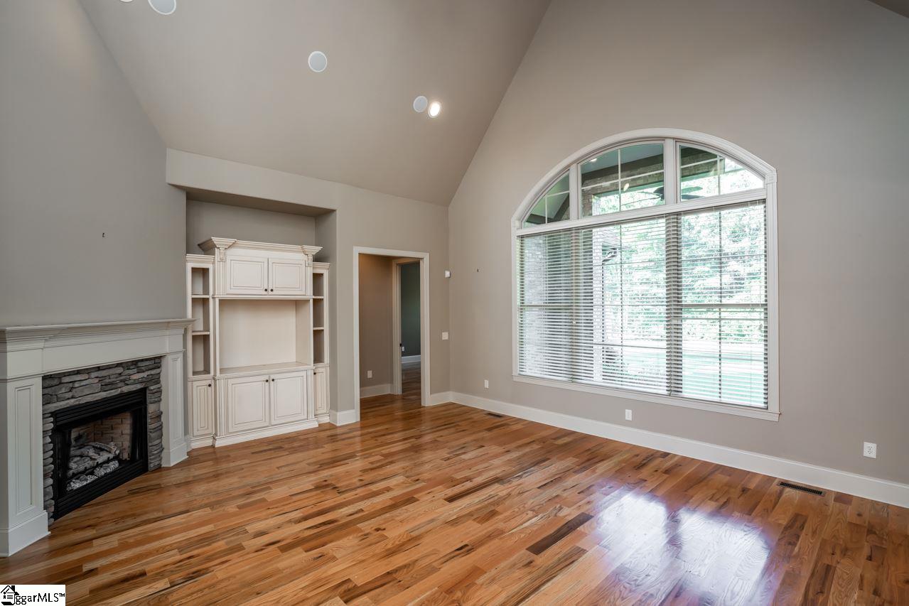111 Beacon Hill Road Duncan, SC 29334 - Photo 8 of 35