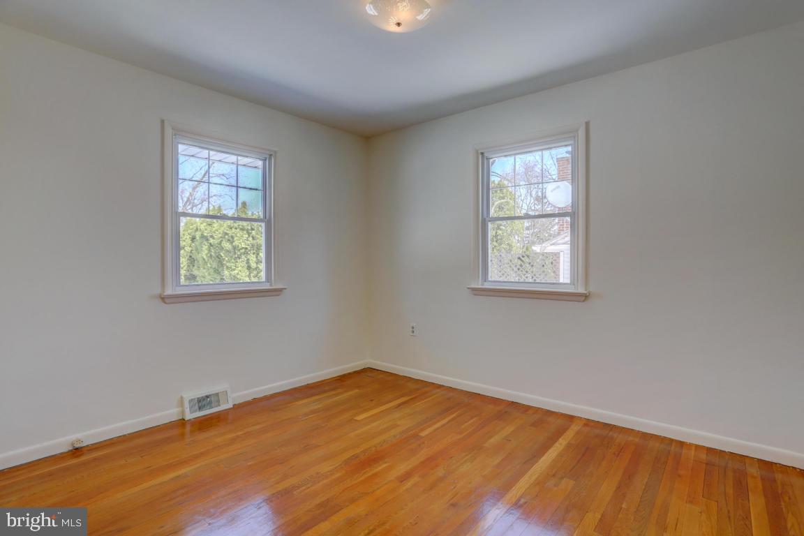 1553 Zarker Road Lancaster, PA 17601 - Photo 6 of 21