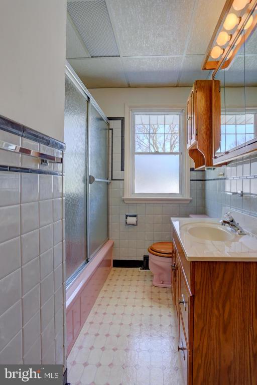 1553 Zarker Road Lancaster, PA 17601 - Photo 7 of 21