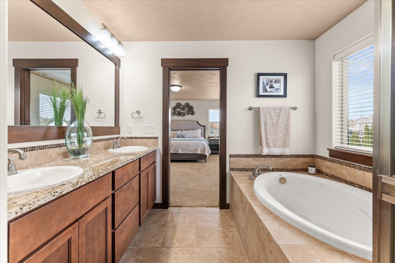 18020 East Daystar Road Spokane Valley, WA 99016 - Photo 11 of 48