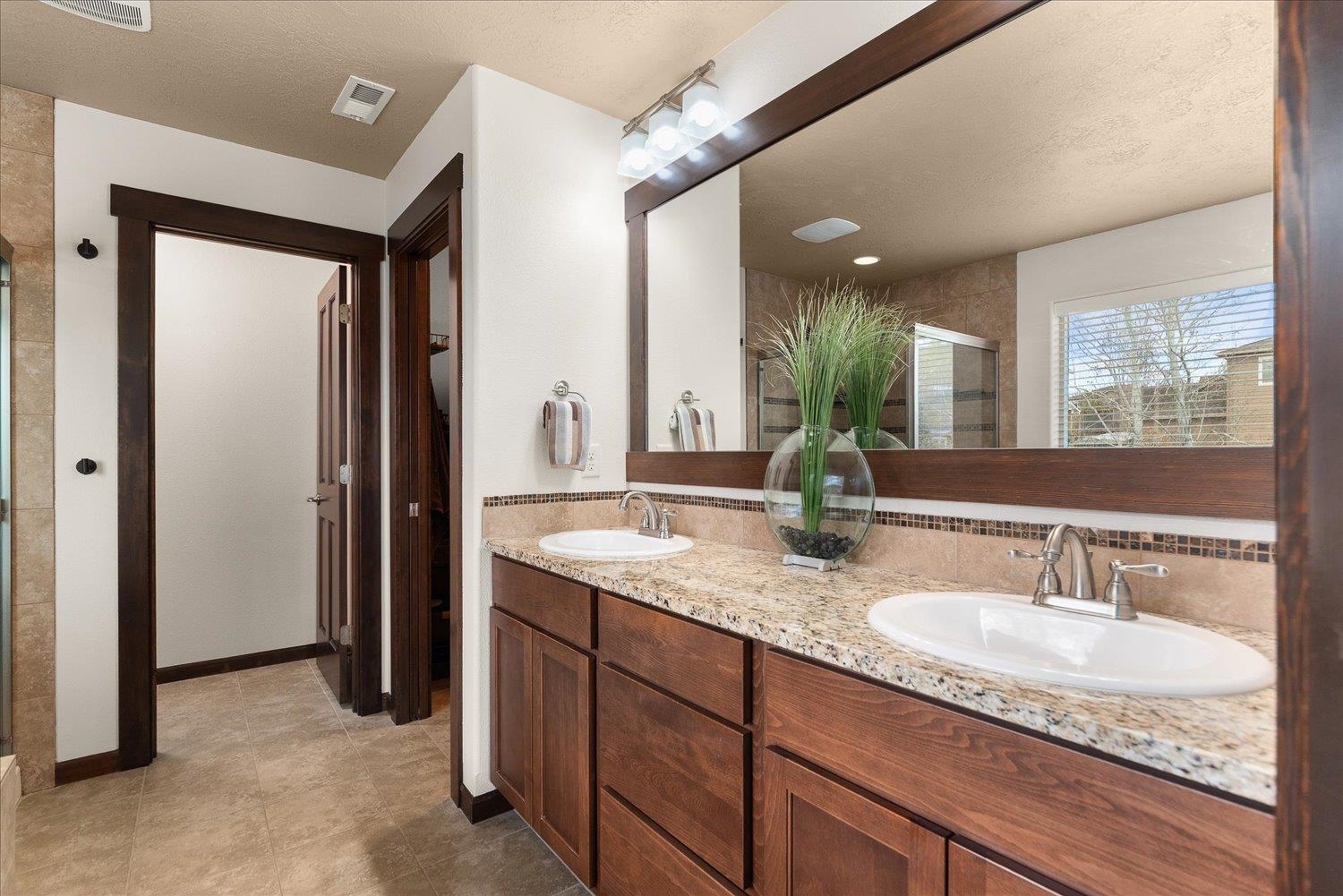 18020 East Daystar Road Spokane Valley, WA 99016 - Photo 13 of 48