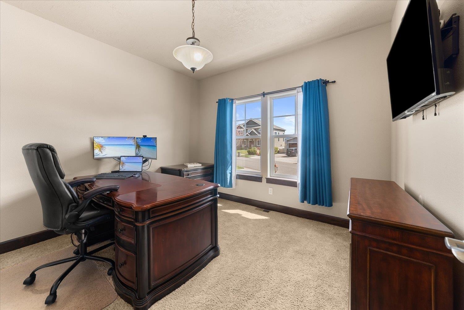 18020 East Daystar Road Spokane Valley, WA 99016 - Photo 17 of 48