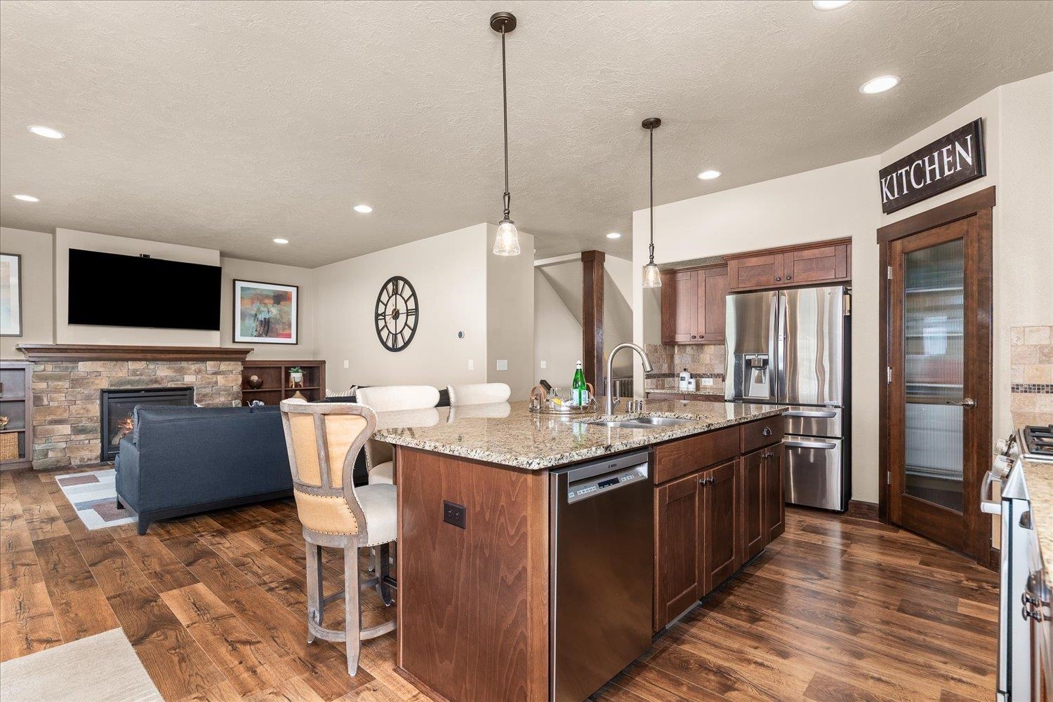 18020 East Daystar Road Spokane Valley, WA 99016 - Photo 8 of 48