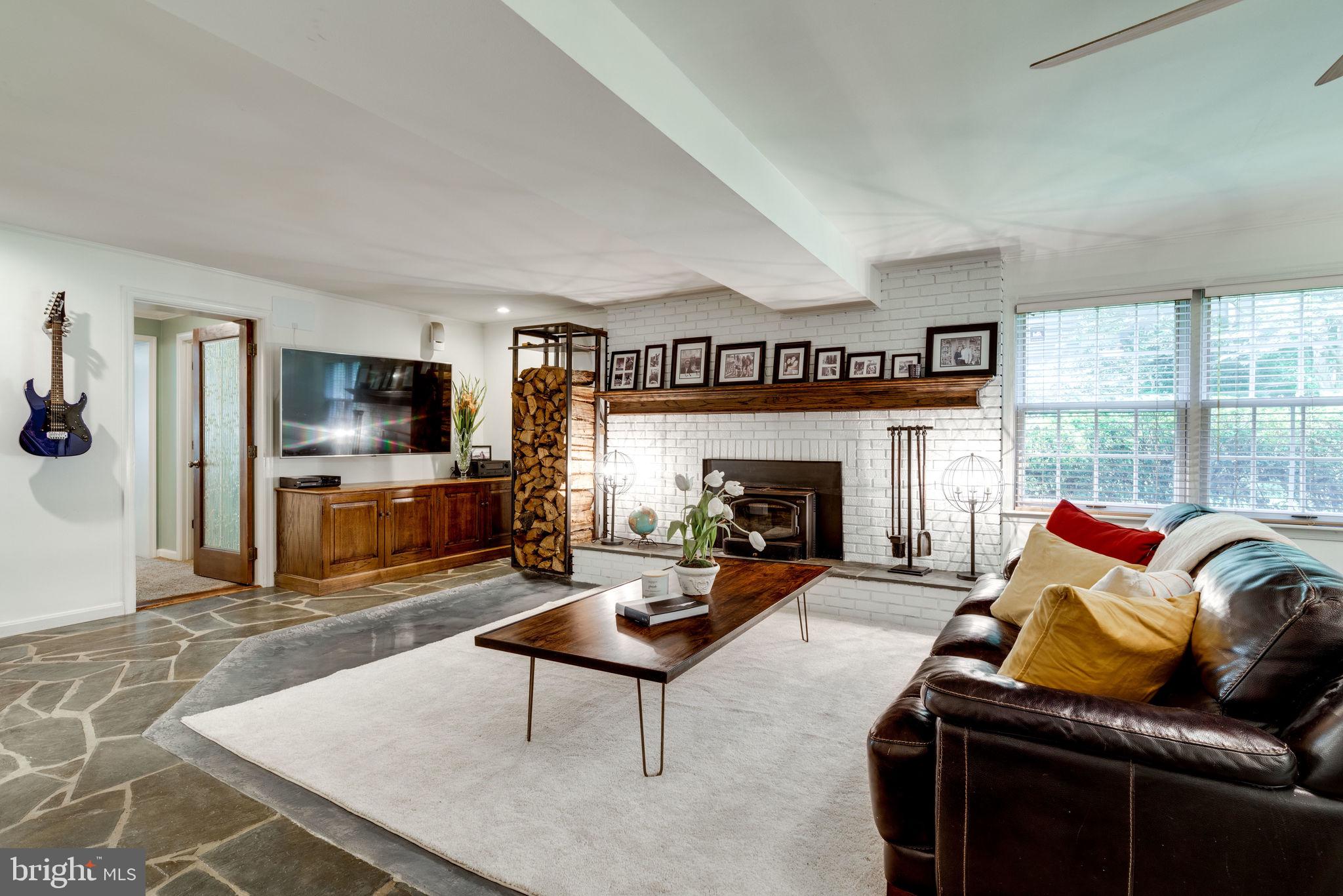 6219 Tyner Street Springfield, VA 22152 - Photo 7 of 53