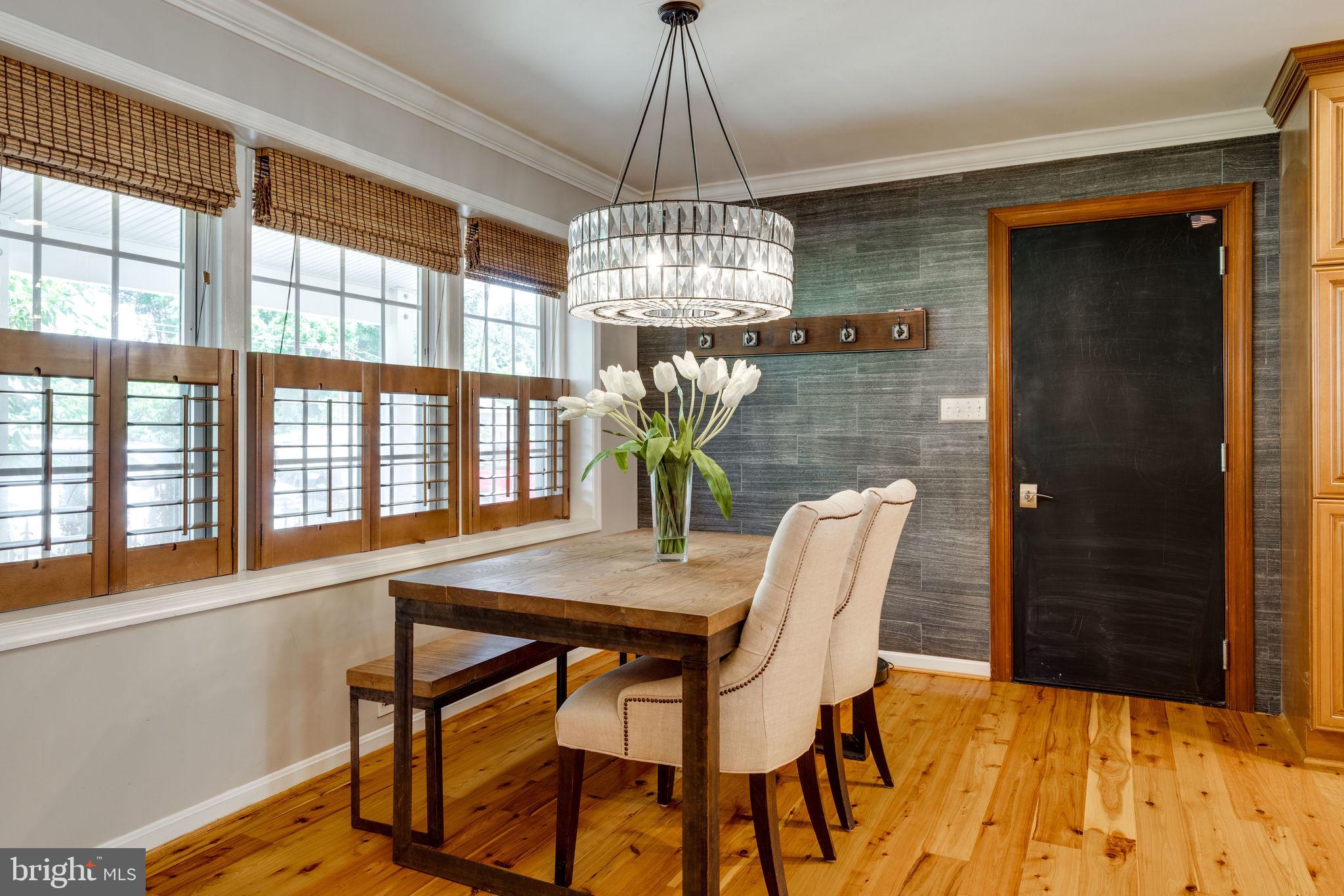 6219 Tyner Street Springfield, VA 22152 - Photo 9 of 53