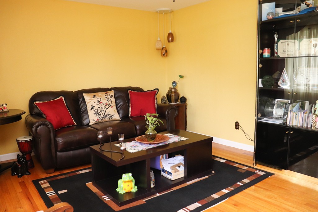 28 Southern Road Springfield, MA 01129 - Photo 5 of 14 Gallery Image 5