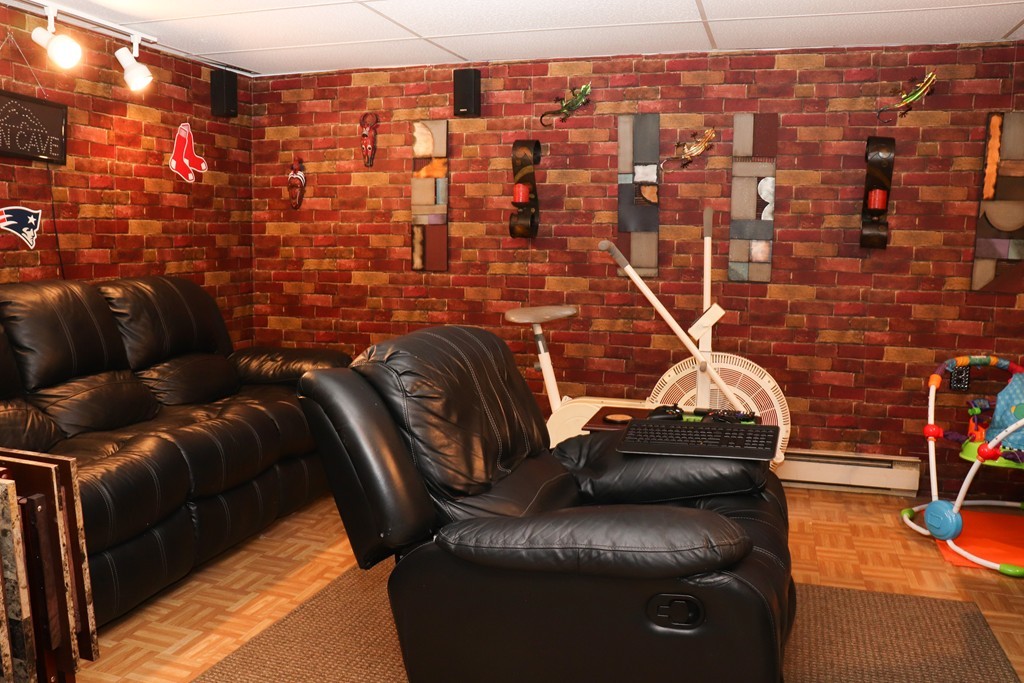 28 Southern Road Springfield, MA 01129 - Photo 10 of 14 Gallery Image 10