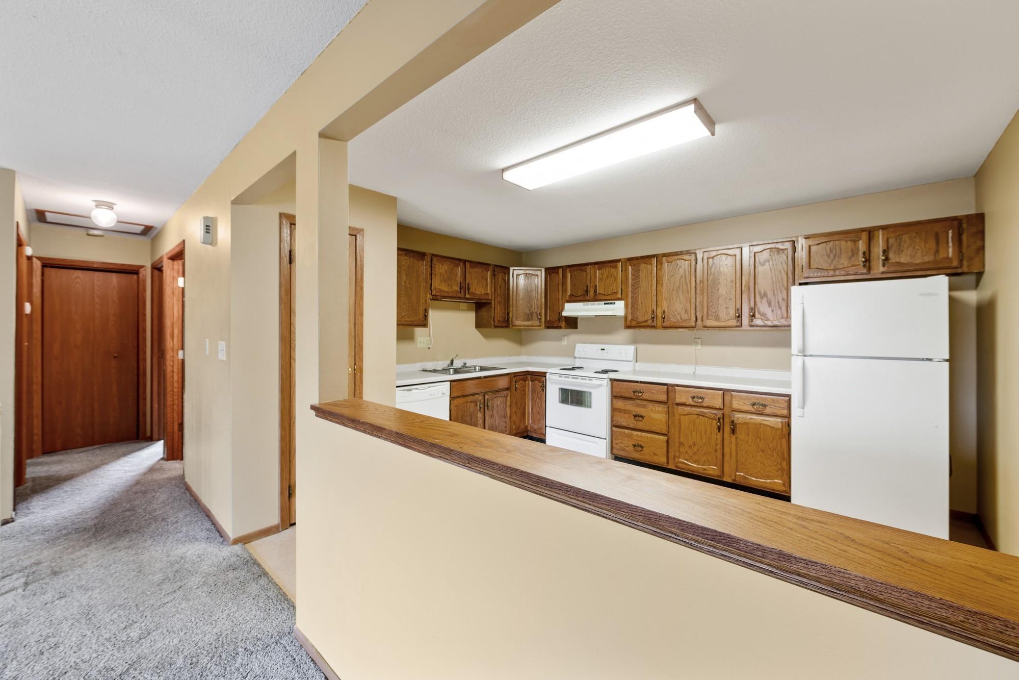 755 Sandhill Point Road, Unit BB Hudson, WI 54016 - Photo 4 of 14 Gallery Image 4