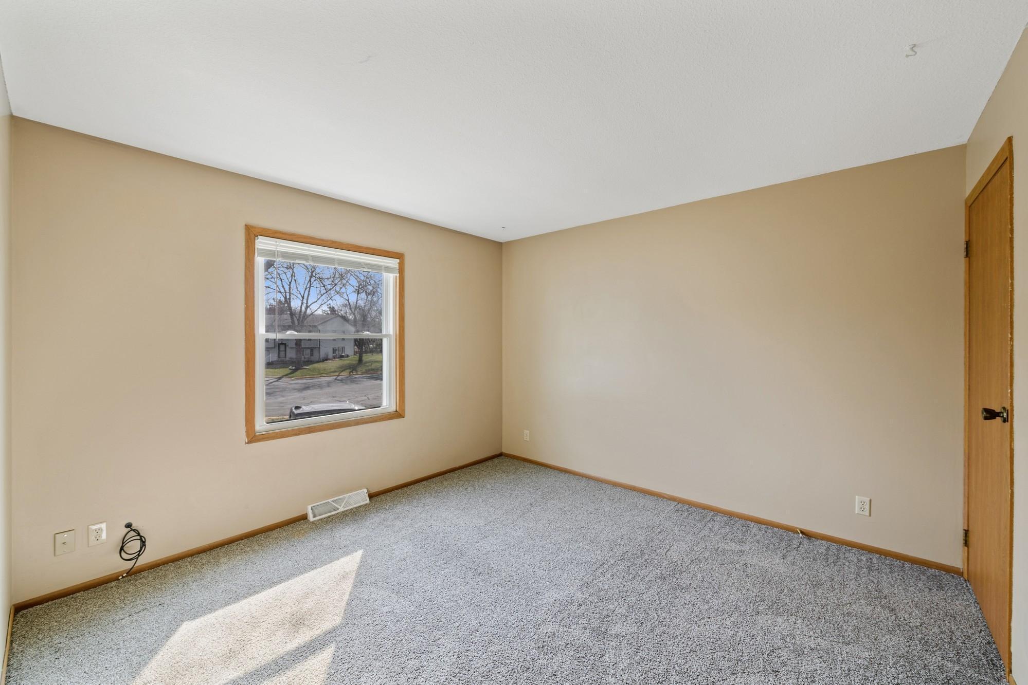 755 Sandhill Point Road, Unit BB Hudson, WI 54016 - Photo 9 of 14 Gallery Image 9