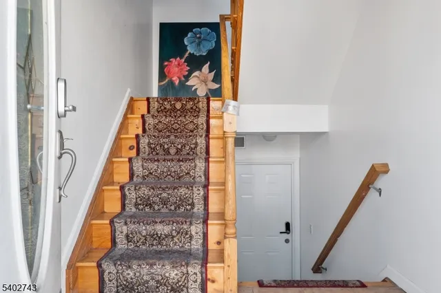 $2,600 | 1020 Laura Street, Unit 2, Elizabeth, NJ 07201