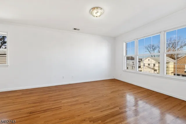 $2,600 | 1020 Laura Street, Unit 2, Elizabeth, NJ 07201