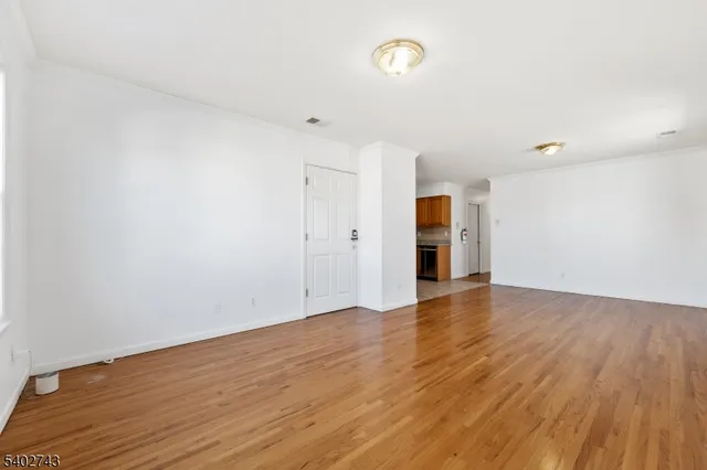 $2,600 | 1020 Laura Street, Unit 2, Elizabeth, NJ 07201