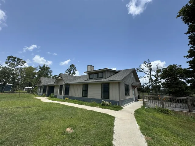 $389,000 | 520 County Road, Powderly, TX 75473