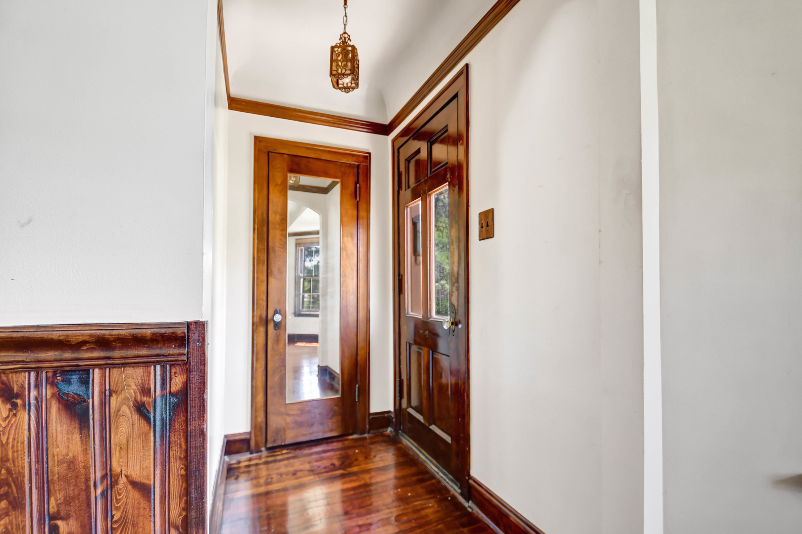 1578 Main Street Crete, IL 60417 - Photo 3 of 38 a view of front door with wooden floor