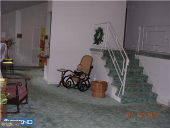 732 Suffolk Road Jenkintown, PA 19046 - Photo 5 of 12 Living Room