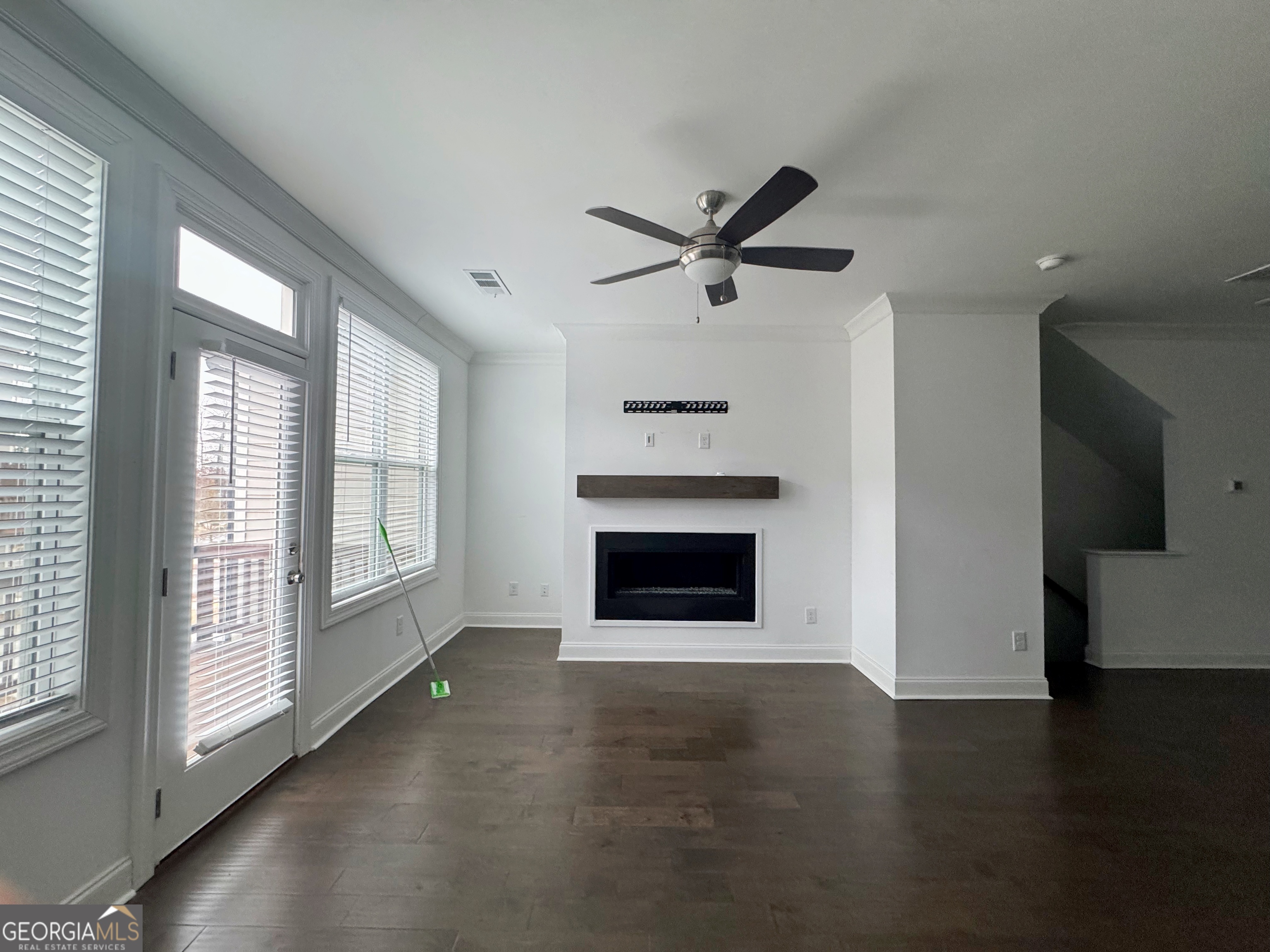 4400 Sims Park Suwanee, GA 30024 - Photo 4 of 19