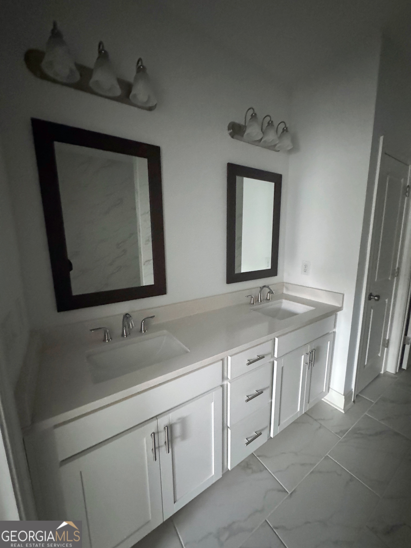 4400 Sims Park Suwanee, GA 30024 - Photo 9 of 19