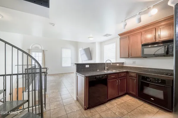 $289,999 | 5749 South 21st Terrace, Phoenix, AZ 85040