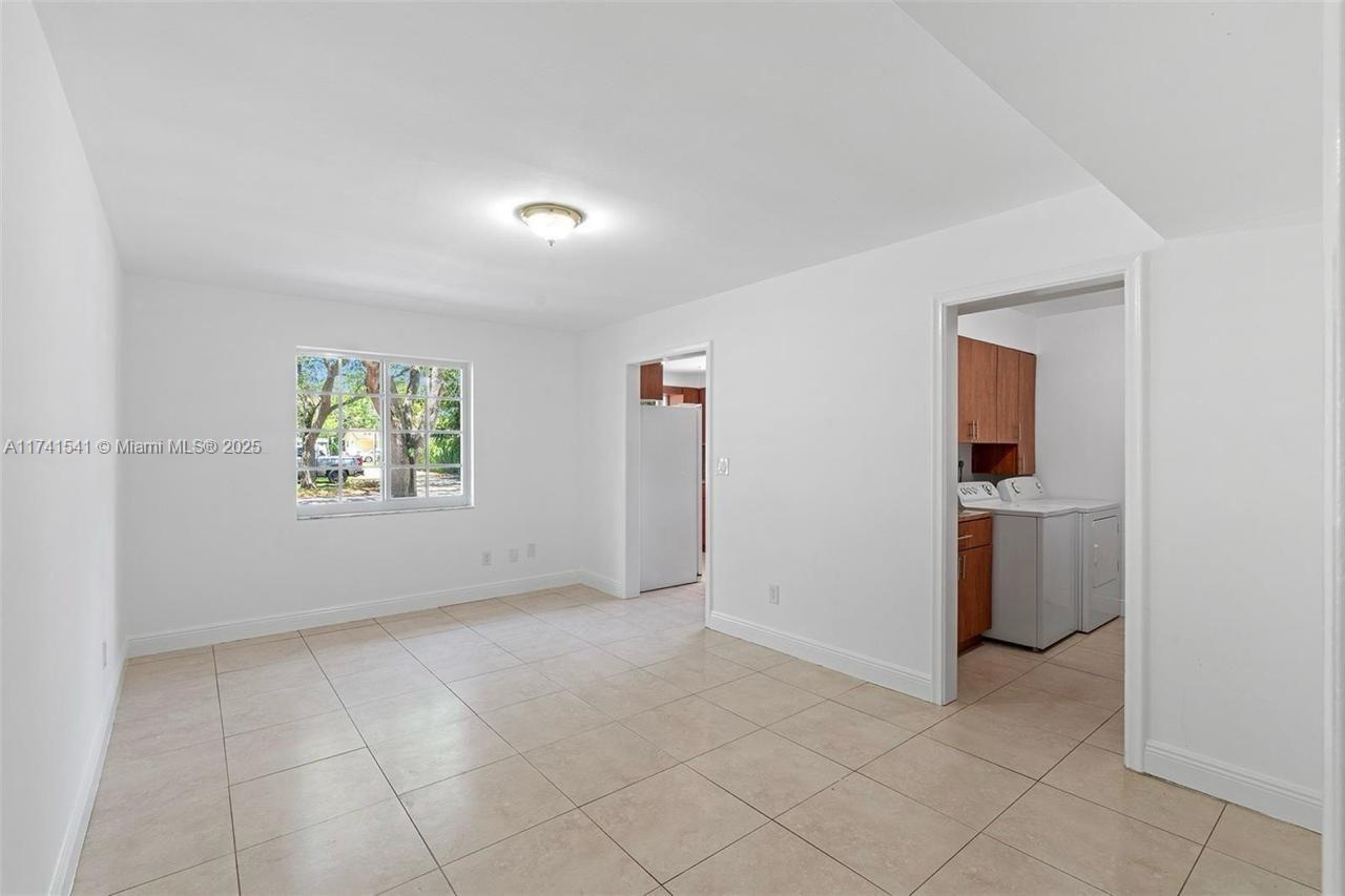 4995 Ponce De Leon Coral Gables, FL 33146 - Photo 49 of 92