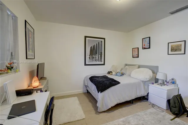 $2,900,000 | 4995 Ponce De Leon, Coral Gables, FL 33146