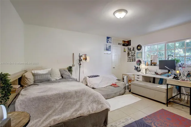 $2,900,000 | 4995 Ponce De Leon, Coral Gables, FL 33146