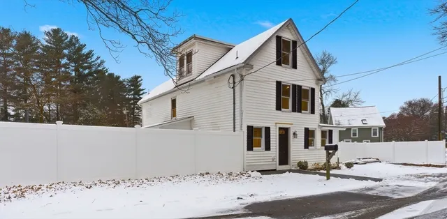 $799,999 | 35 Oak Street, Tewksbury, MA 01876