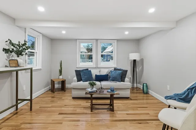 $799,999 | 35 Oak Street, Tewksbury, MA 01876