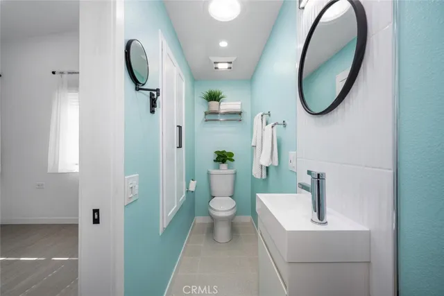 $549,000 | 13160 Nassau Drive, Unit 211L, Seal Beach, CA 90740