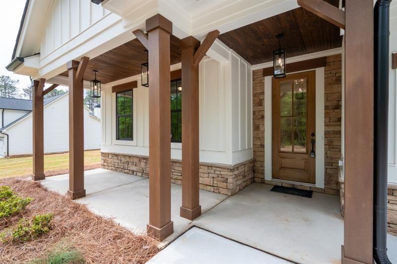 110 Doris Path Temple, GA 30179 - Photo 4 of 35 a view of an entryway of the house