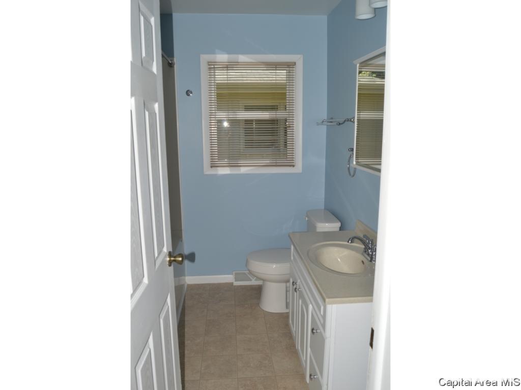 16 Bel Aire Drive Springfield, IL 62703 - Photo 11 of 23