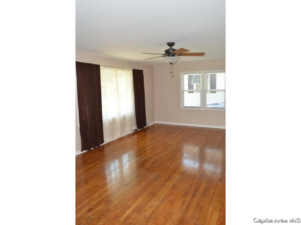16 Bel Aire Drive Springfield, IL 62703 - Photo 2 of 23