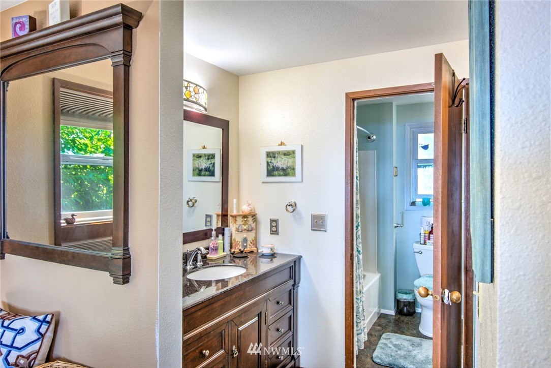 3719 Saratoga Road Langley, WA 98260 - Photo 22 of 34 Gallery Image 22