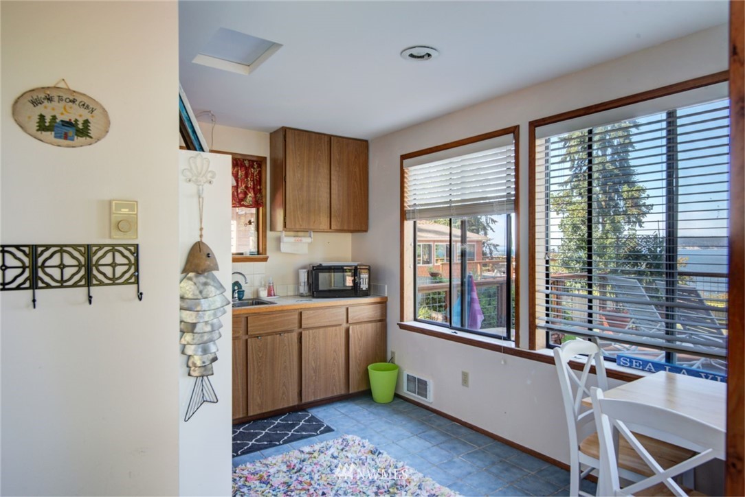 3719 Saratoga Road Langley, WA 98260 - Photo 31 of 34 Gallery Image 31
